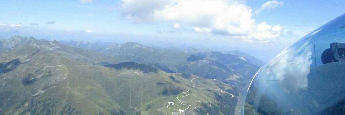Flugwegposition um 12:19:48: Aufgenommen in der Nähe von Gemeinde Wald im Pinzgau, 5742 Wald im Pinzgau, Österreich in 2697 Meter